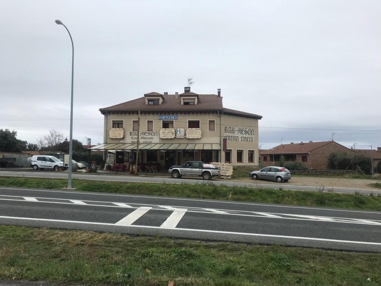 Hospedaje Casa Mariano Segovia Bagian luar foto